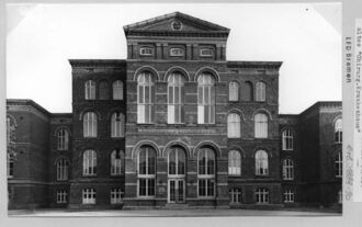 2. historisches Bild von Chirurgisches Krankenhaus & Augenklinik und Urologie, Gebäude 8