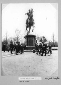 1. historisches Bild von Kaiser-Friedrich-Denkmal
