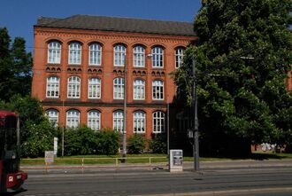 3. aktuelles Bild von Volksschule an der kleinen Allee & Schule an der Langemarckstraße